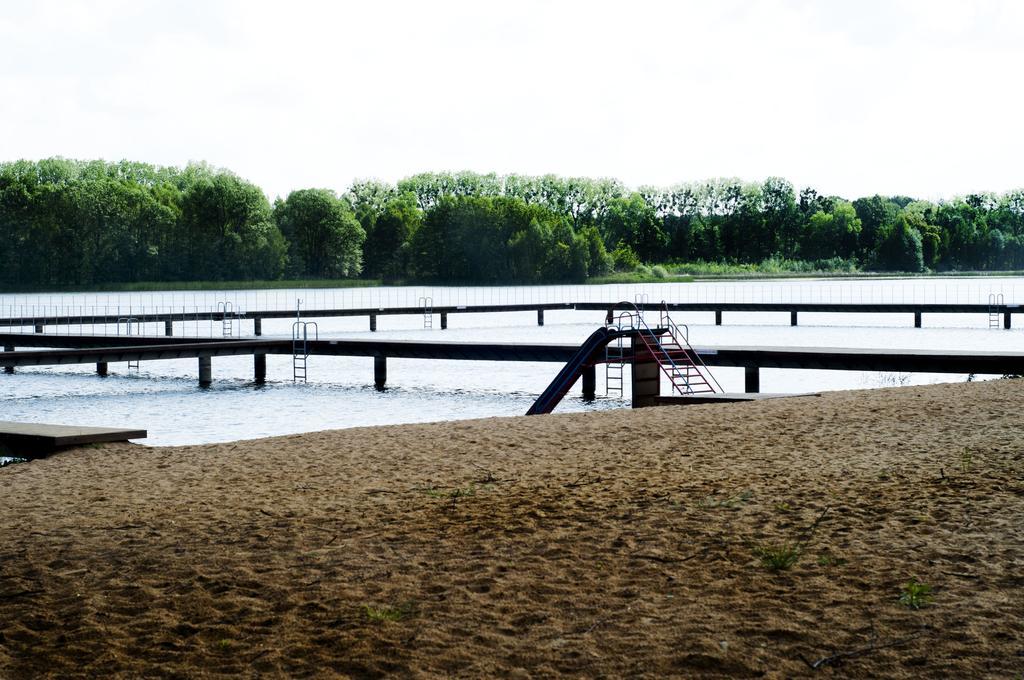 Pensjonat Lido Antonin  Luaran gambar